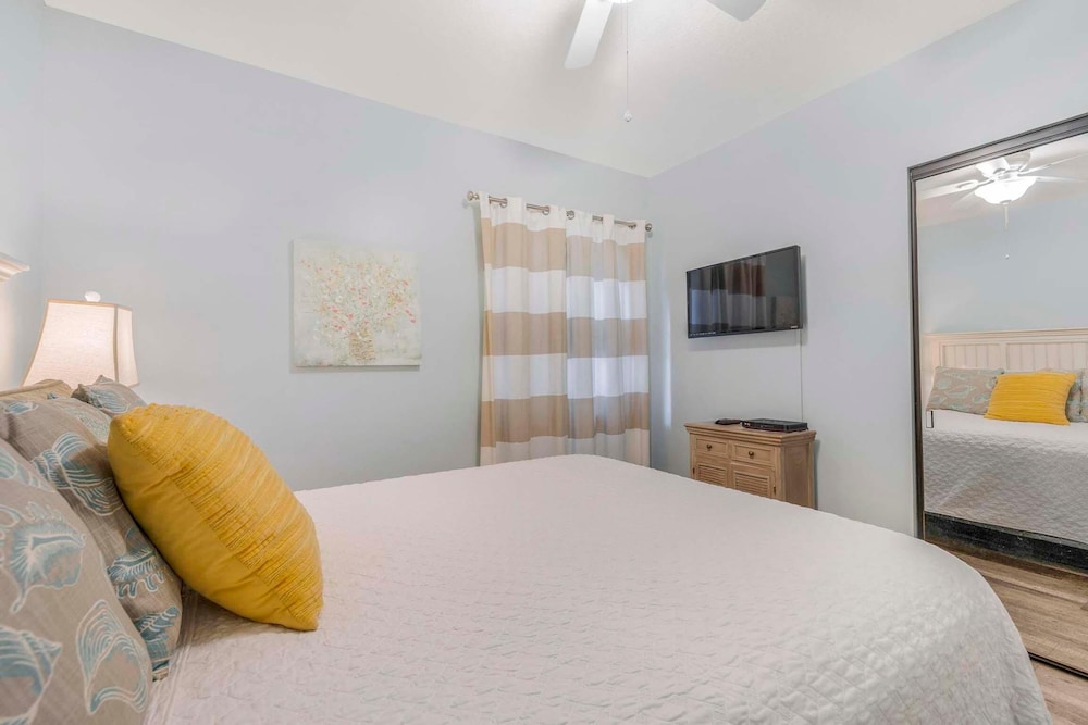 Romar Place 302, fotografía 2