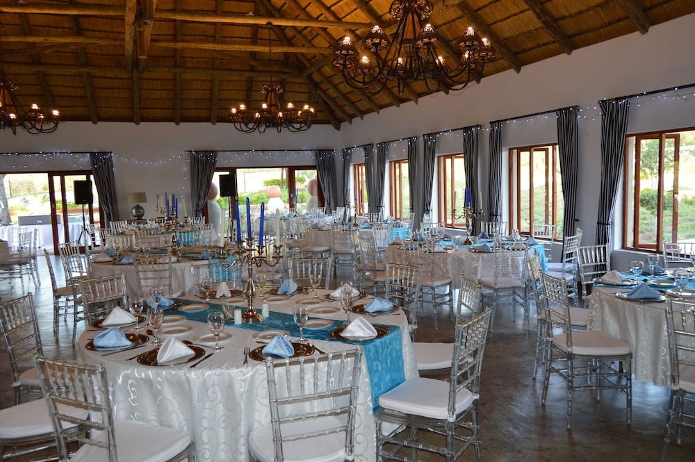 Nahakwe Lodge