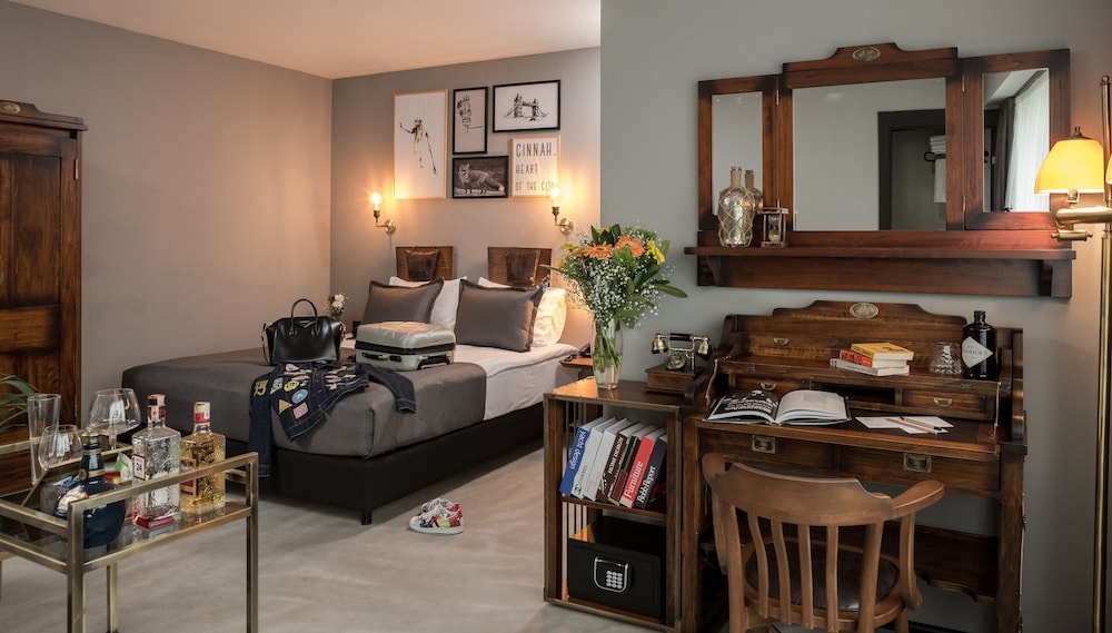 Hotel Cinnah - Image 61