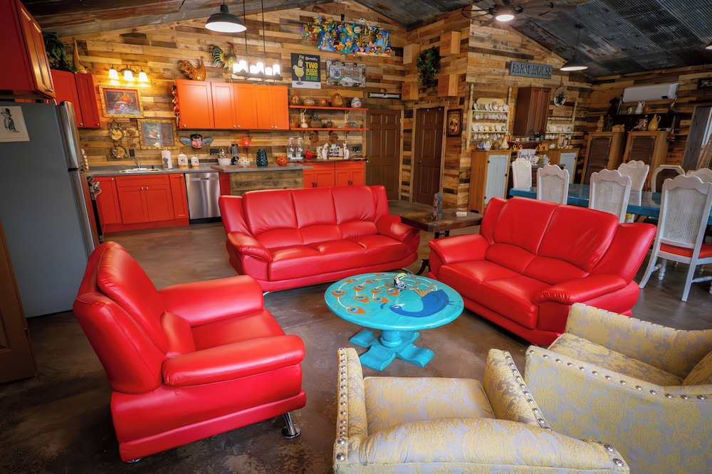 Hermann Grain Bins BNB