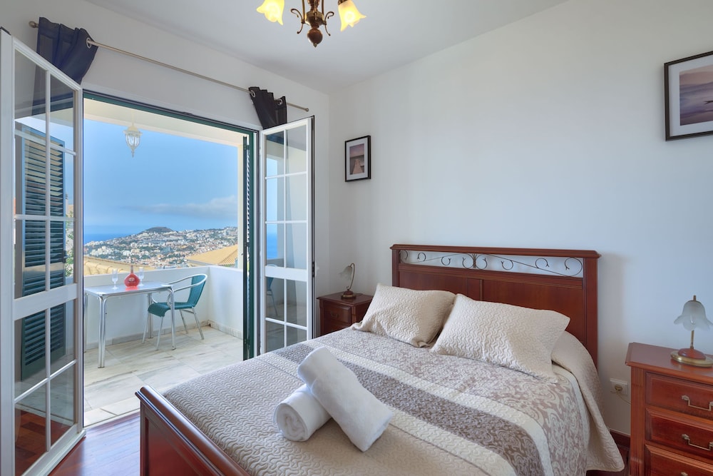 Bom Sucesso Villa view 5