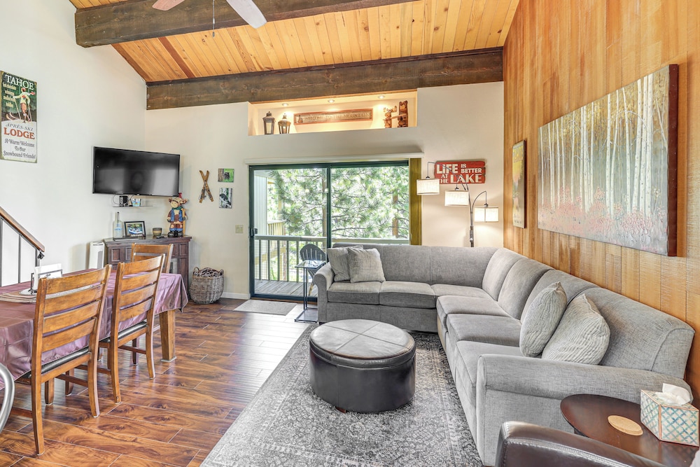5 Mi to Northstar Resort! Multi-level Family Condo