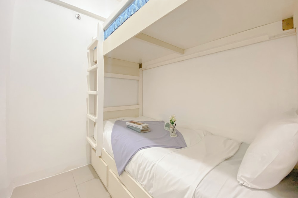 Good Place And Comfortable 2Br At Green Pramuka City Apartment