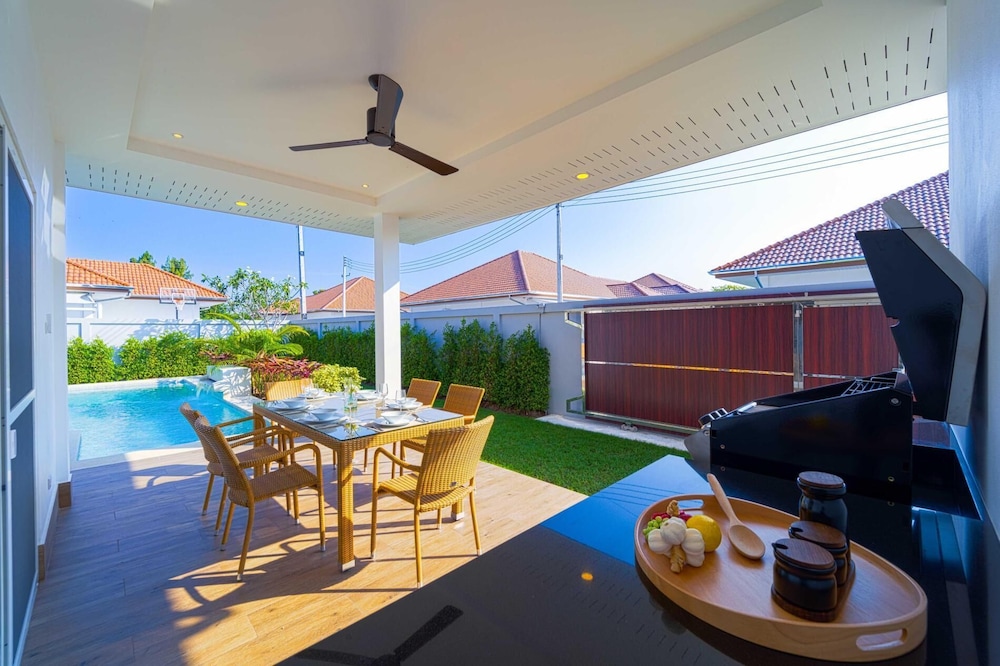 Brand-New Modern 3-Bedroom Villa MB20