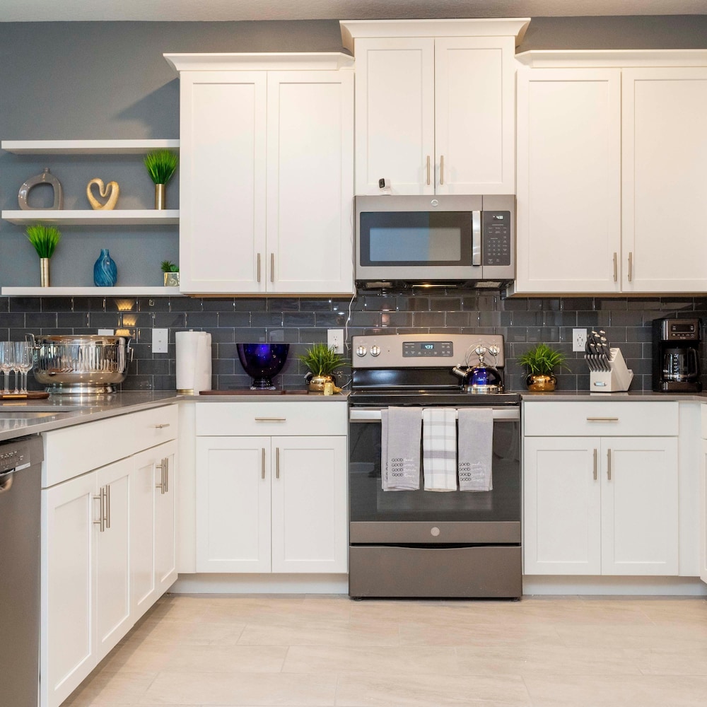 9332 SH - Champions Gate - Unique High-end Luxury 8BR view 5