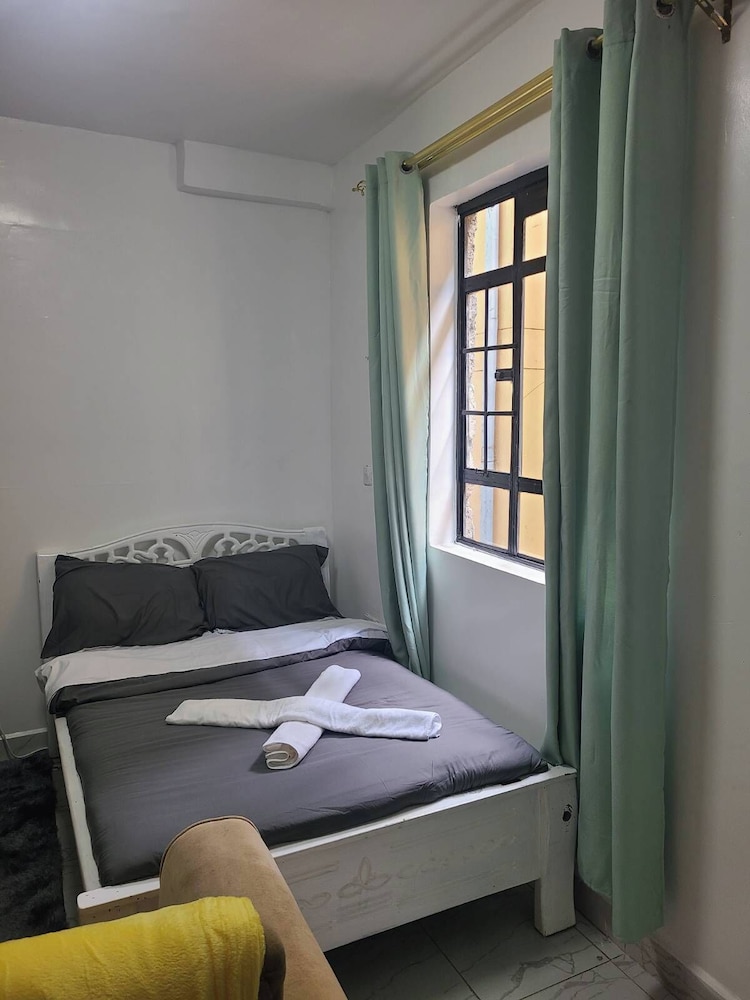 Studio 107, South B, Sana Sana