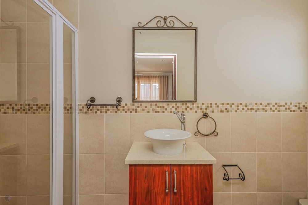 Seasons of Serenity, Langebaan 8-sleeper
