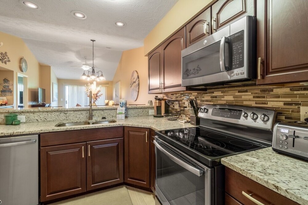Waterway Village 13h 2 Bedroom Condo