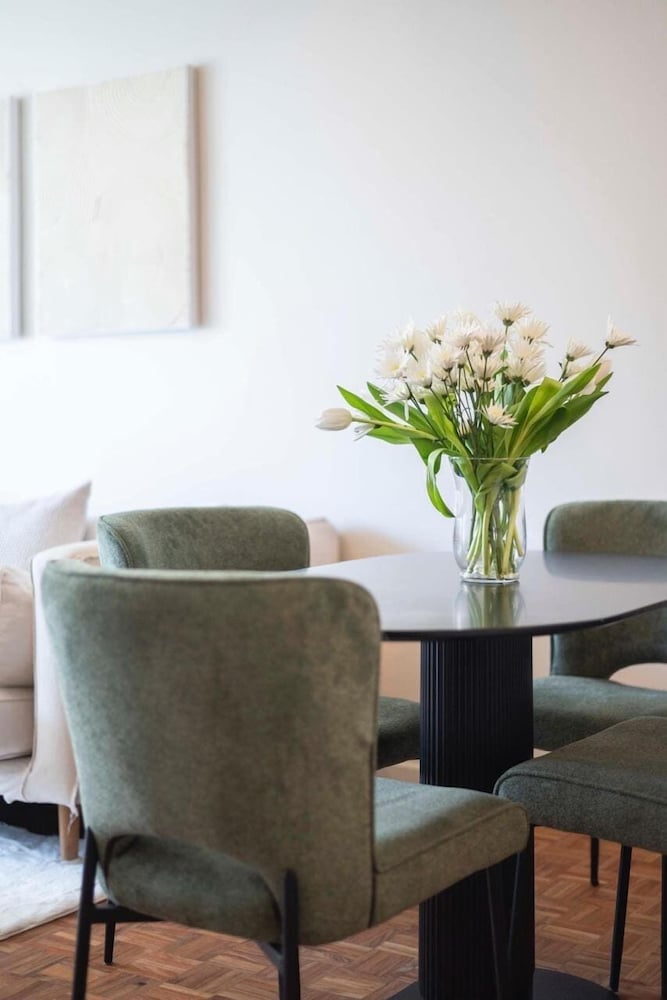 Modern 2 Bedroom Apartment Pleasant Ways Seapoint