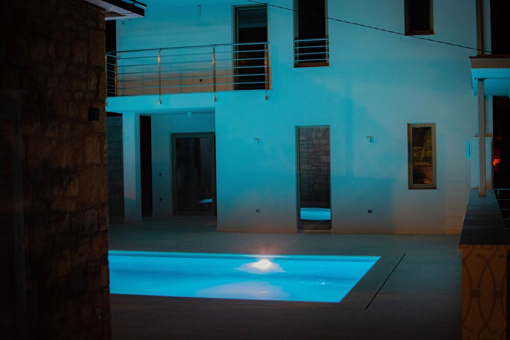 Exclusive Holiday Home Villa Marumare