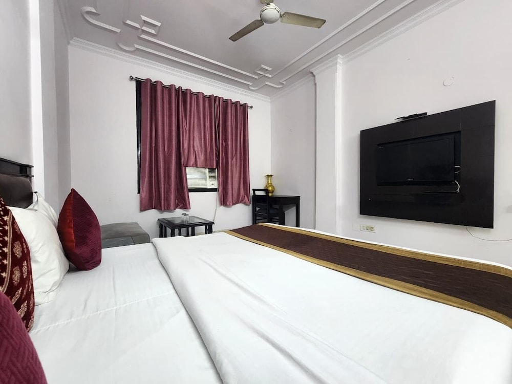 Hotel Grand Central Near Karolbagh Metro