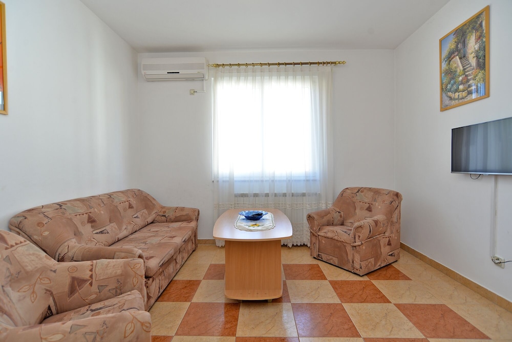 Apartments 2224