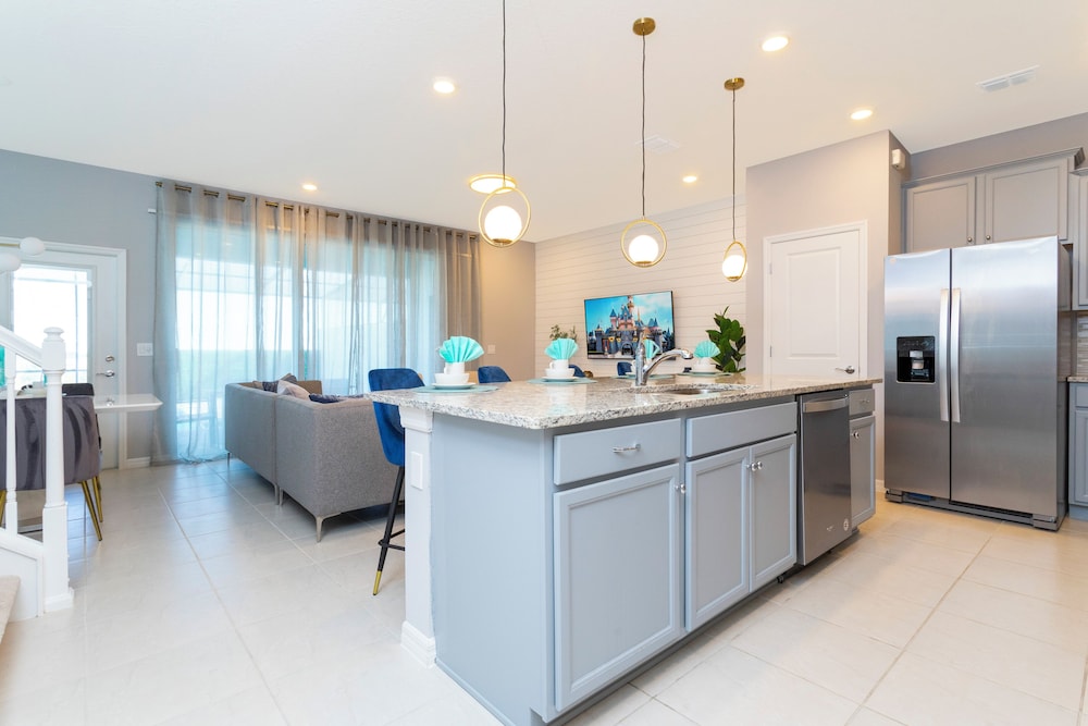 Marvelous 5Bd w Pool Close to Disney Windsor Island Resort 637 view 5