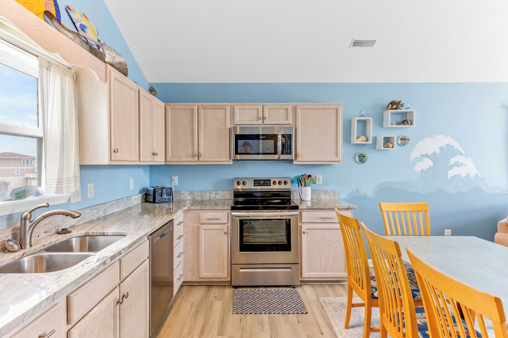 Lowe Tide by Topsail Realty
