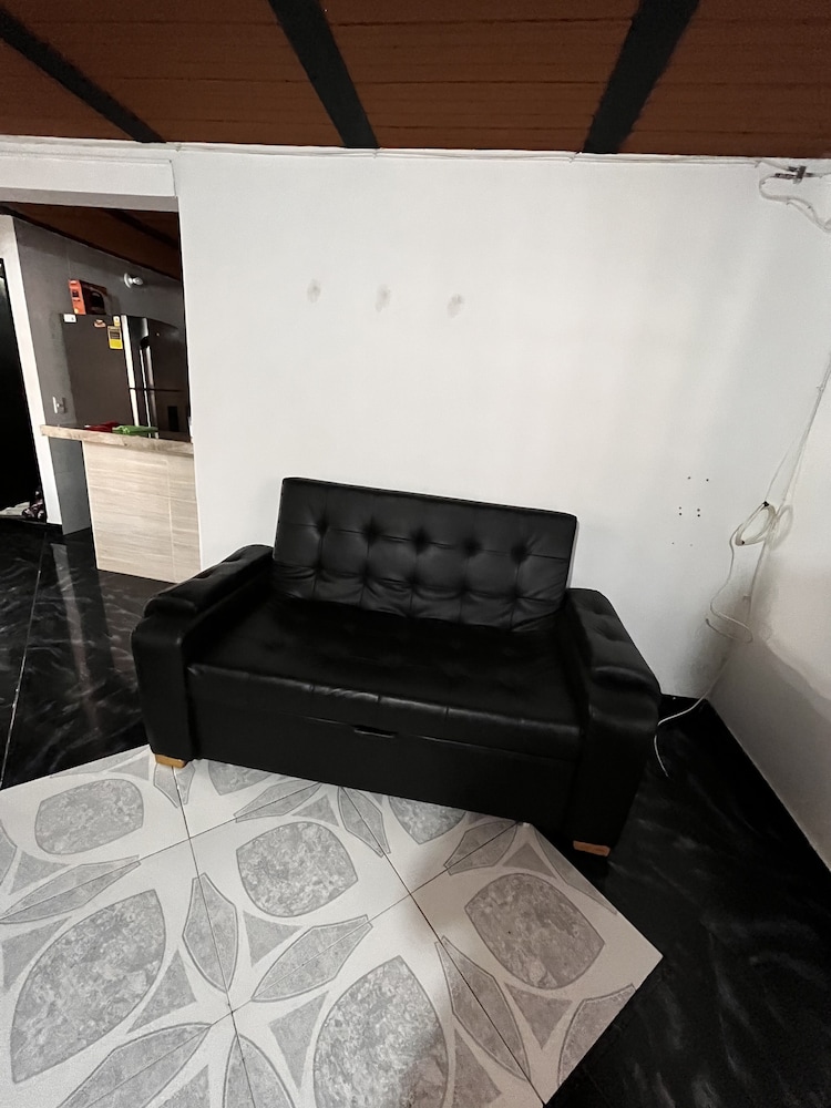 Aparta Suites Torre De Prado