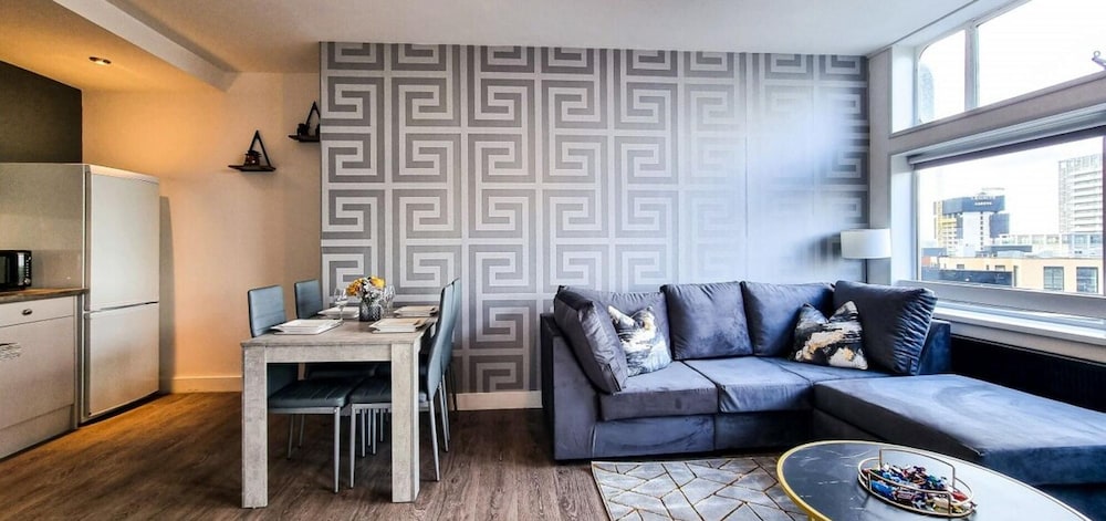 Luxury Spacious City Centre Apartment Amazing View view 5