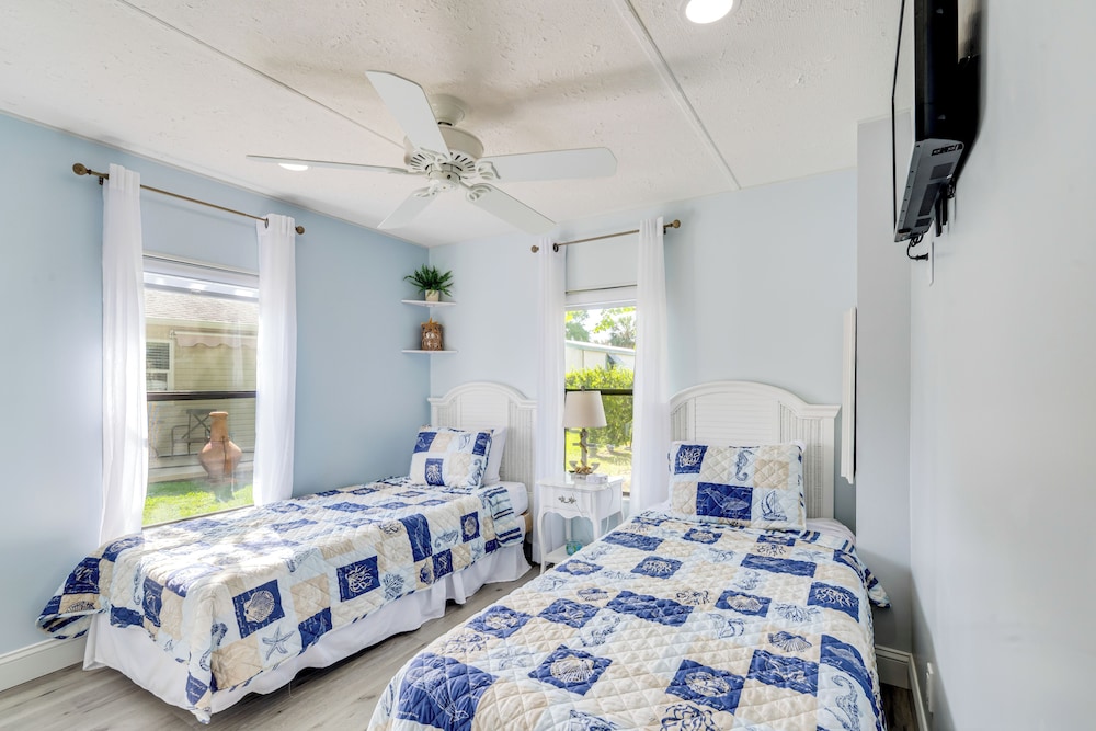 Golf & Pool Access: Home w/ Yard in Lady Lake