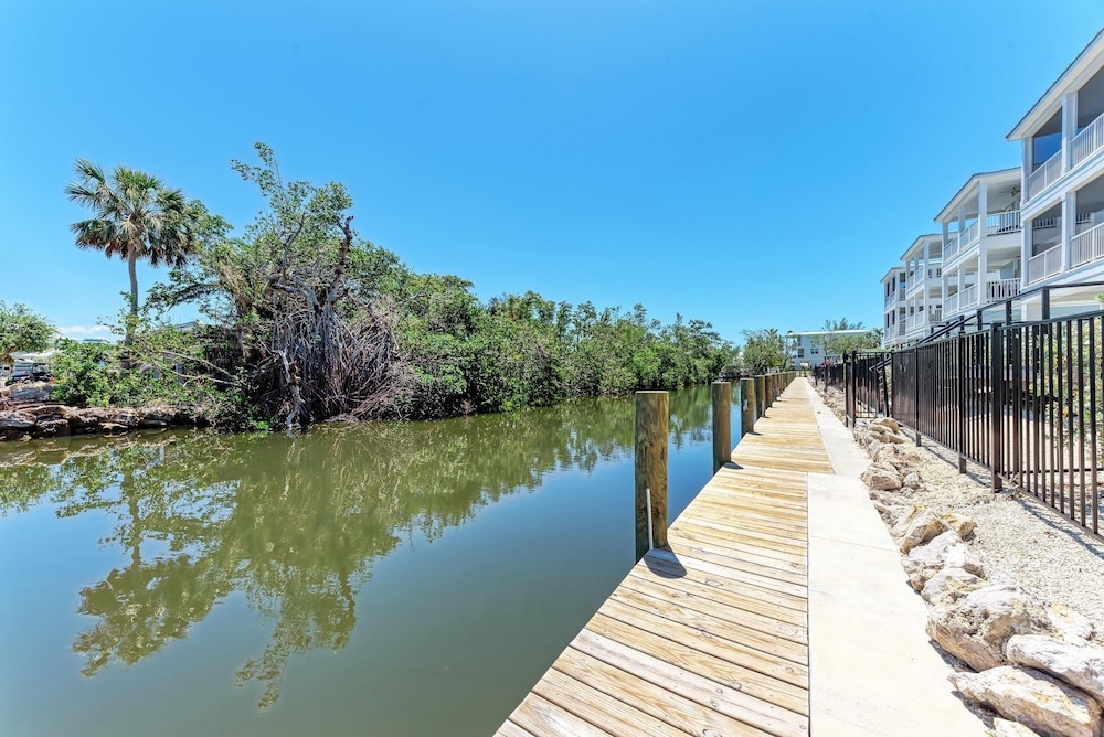 Sweet & Salty Beach House 3 Bedroom Home