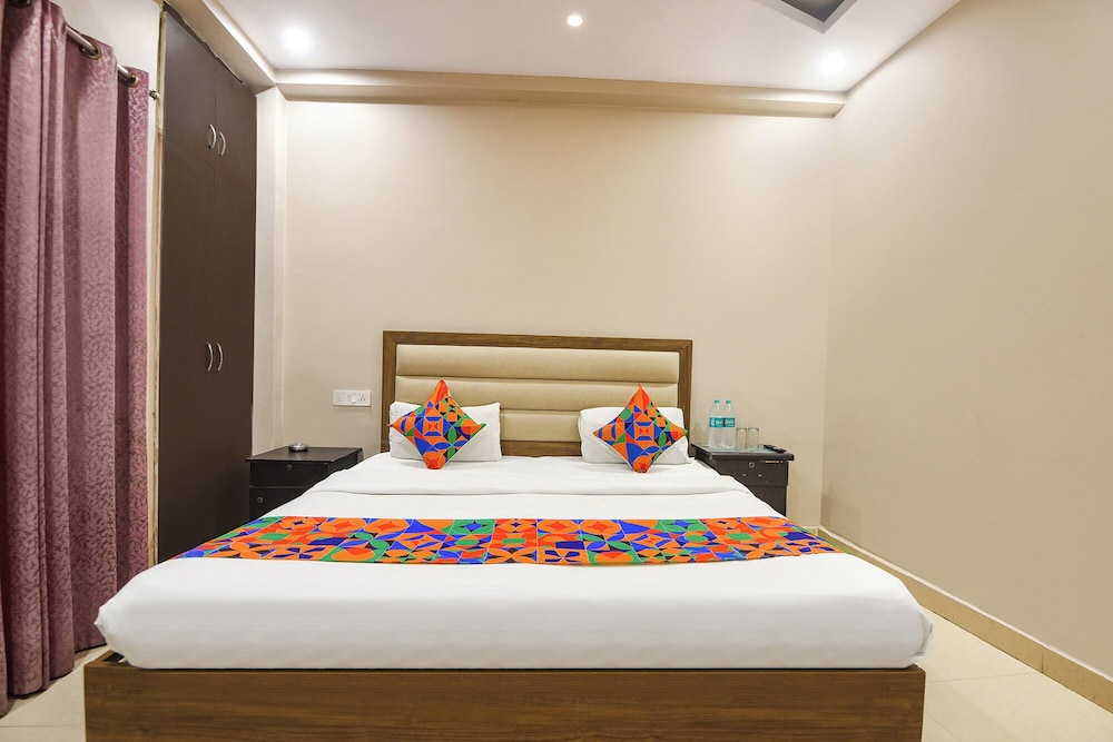 Fabhotel Kanchan Palace