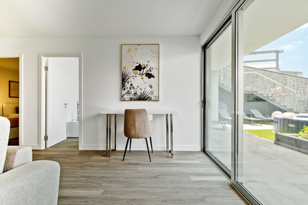 Villa Vellure by Homie