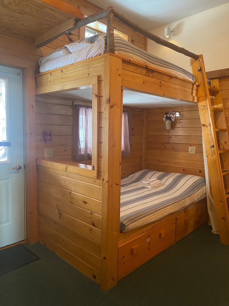 Relaxing Nature Retreat Perfect for Large Groups