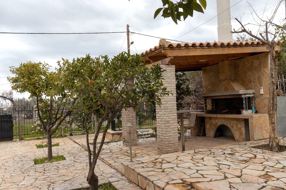 Aggelos Home in Kato Alepohori