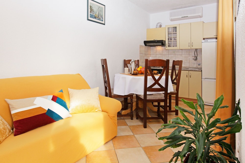 Ratac Apartments