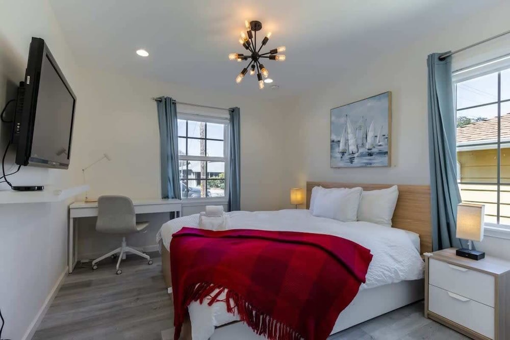 @ Marbella Lane - Convenient Home in Sunnyvale