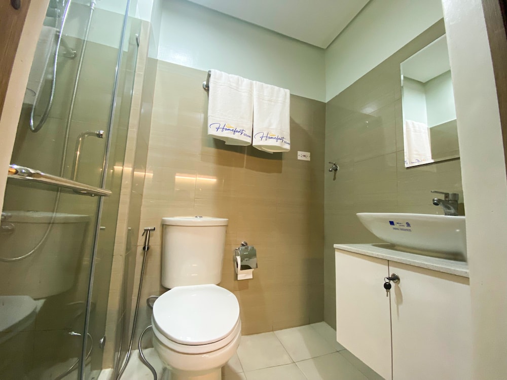 Homefort iHotel at Shore 2 Residences