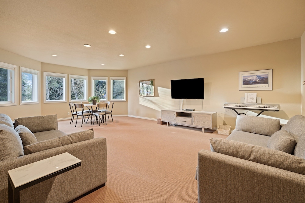 Winners Circle 30 5 Bedroom Home