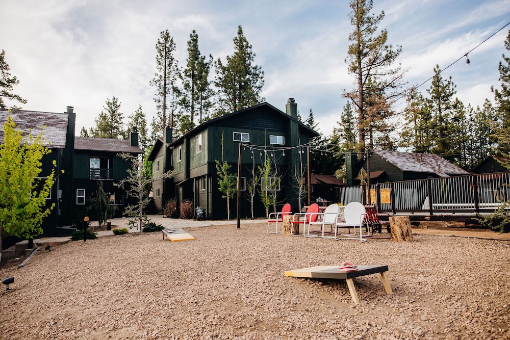 Noon Lodge at Mallard Bay