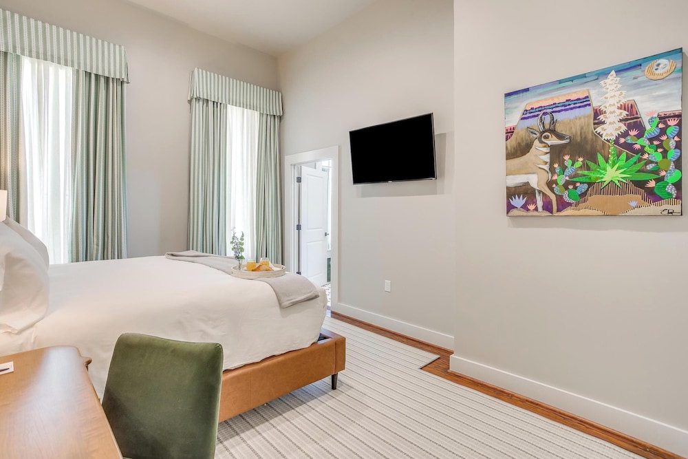 Nutt House Hotel