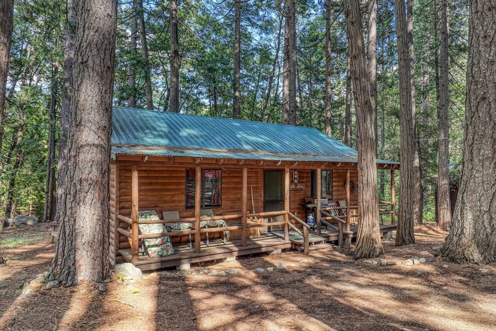 Yuba River Inn