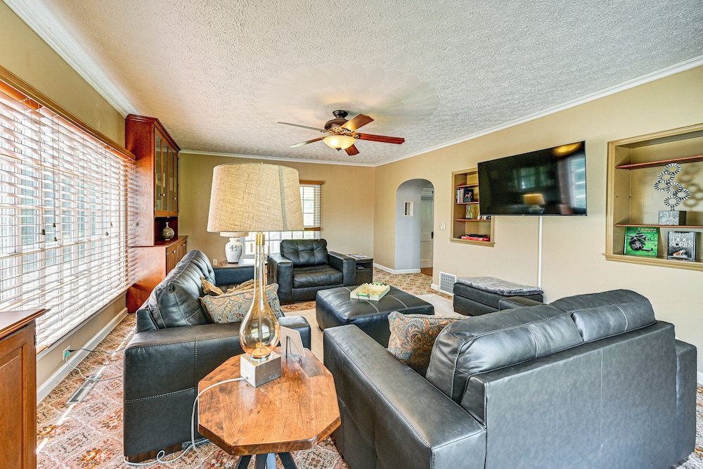 Rural & Private Dover Retreat: Close to Wineries!