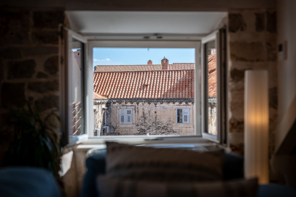 Villa Mirabilis, stunning superior villa, Dubrovnik Old Town