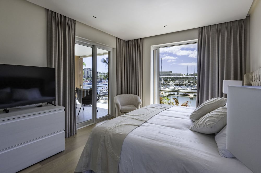 Executive Yacht View Two Bedroom Apartment - 310