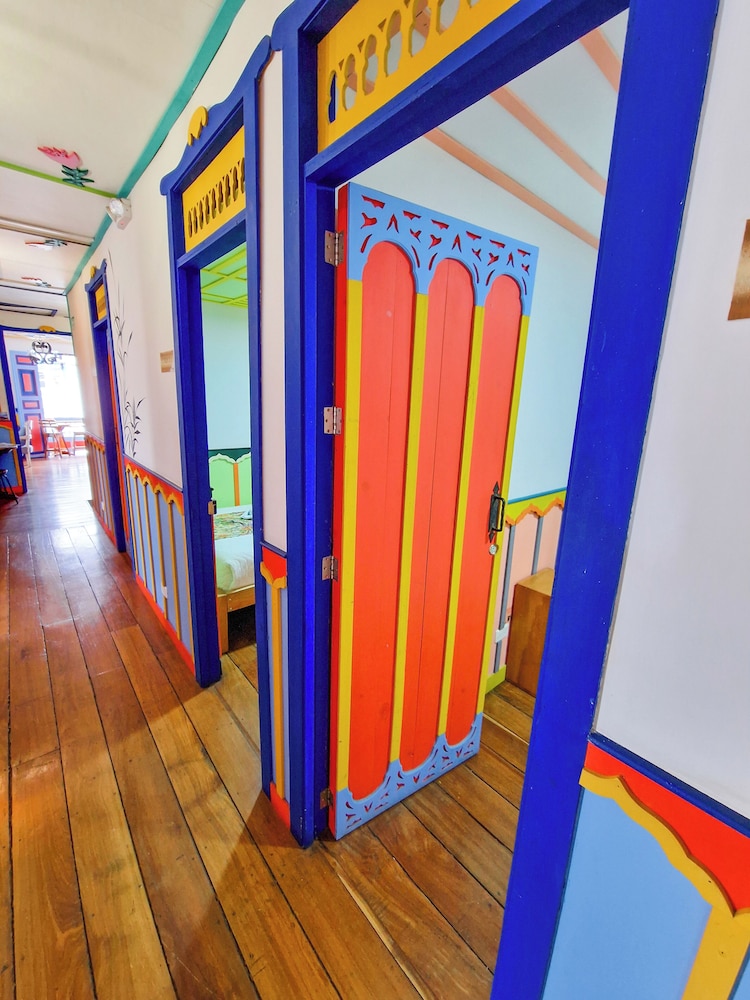 Hostal Mythos