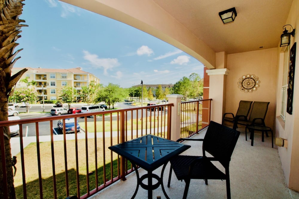 Vista Cay Luxury 4 Bedroom Condo 3122