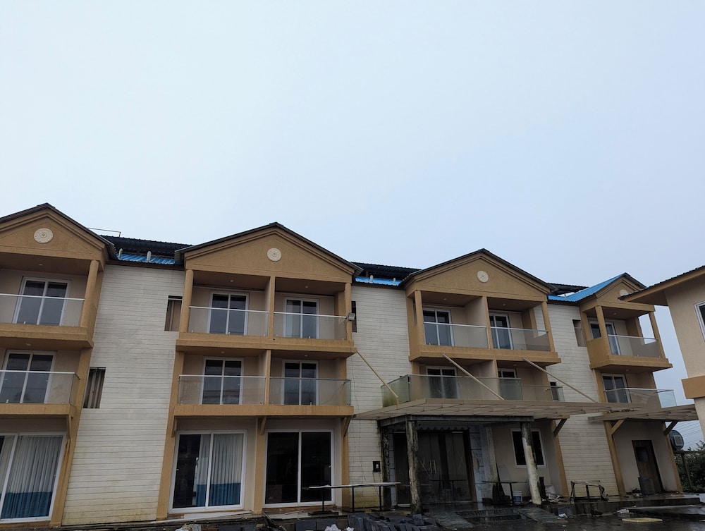 Savyasaachii Hotel, Mahabaleshwar - Pure Veg