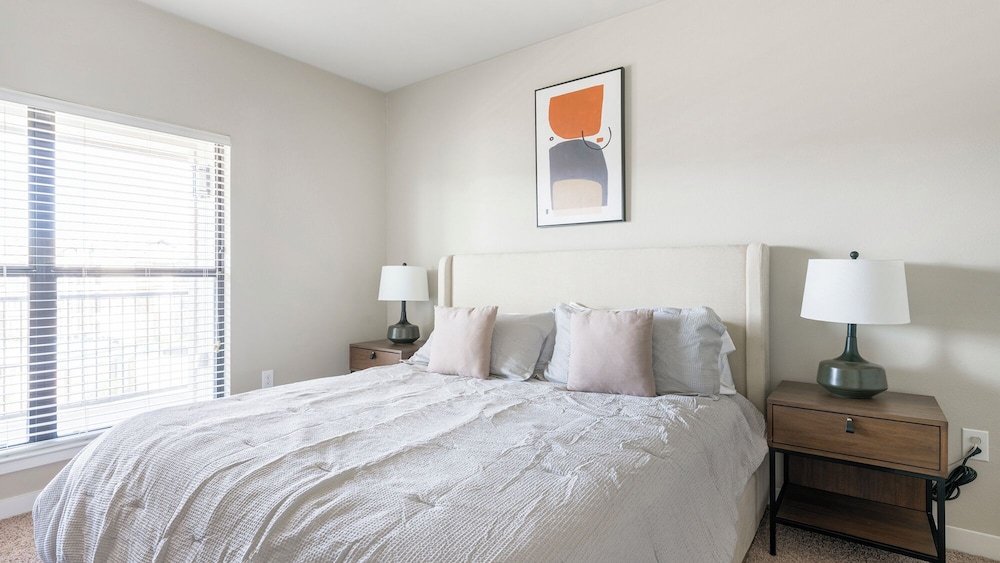 Landing Apartments - Grand Harbor