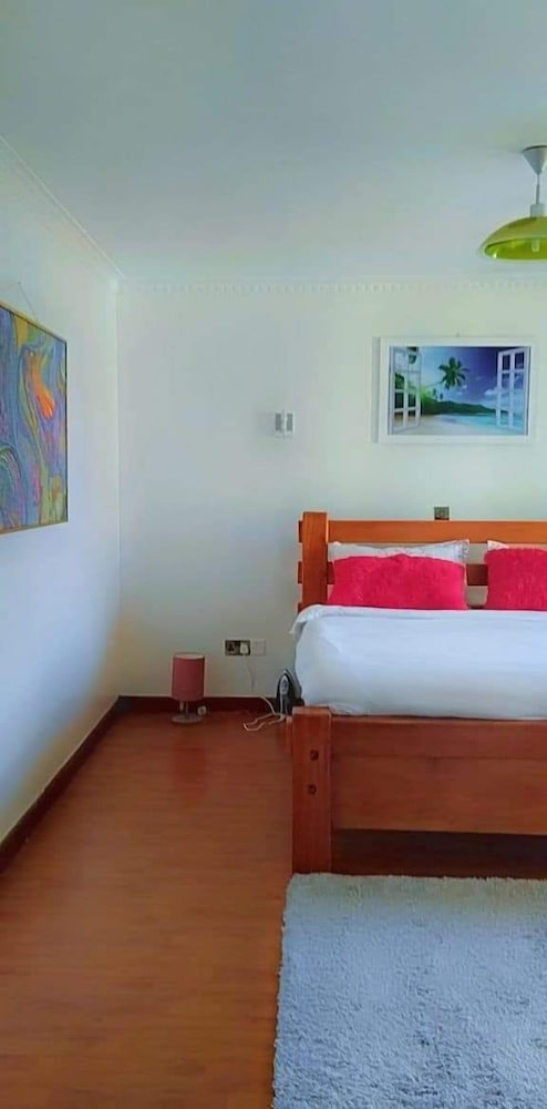 Lux Suites Fahari Palace Apartments view 4