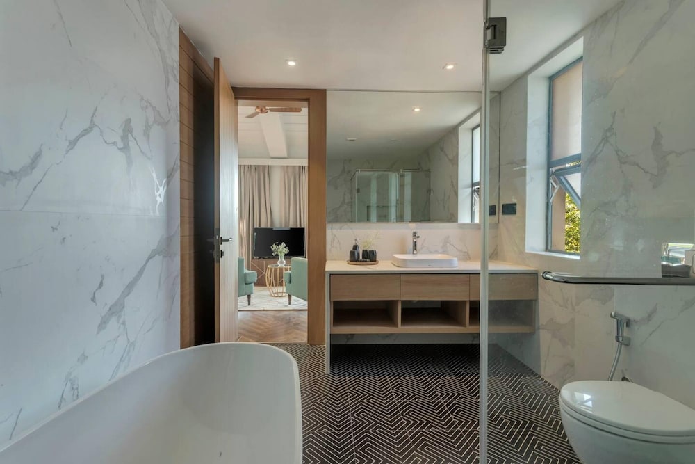 Villa Polaris by Hireavilla 4BR w Pvt Heated Pool