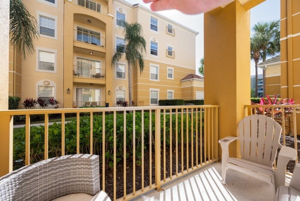 Vista Cay Secret Cove 2 Bedroom Condo by RedAwning