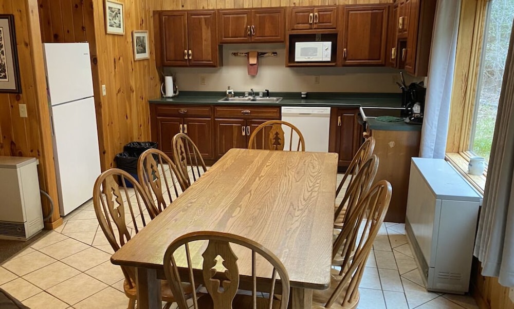 Gunflint Lodge & Outfitters