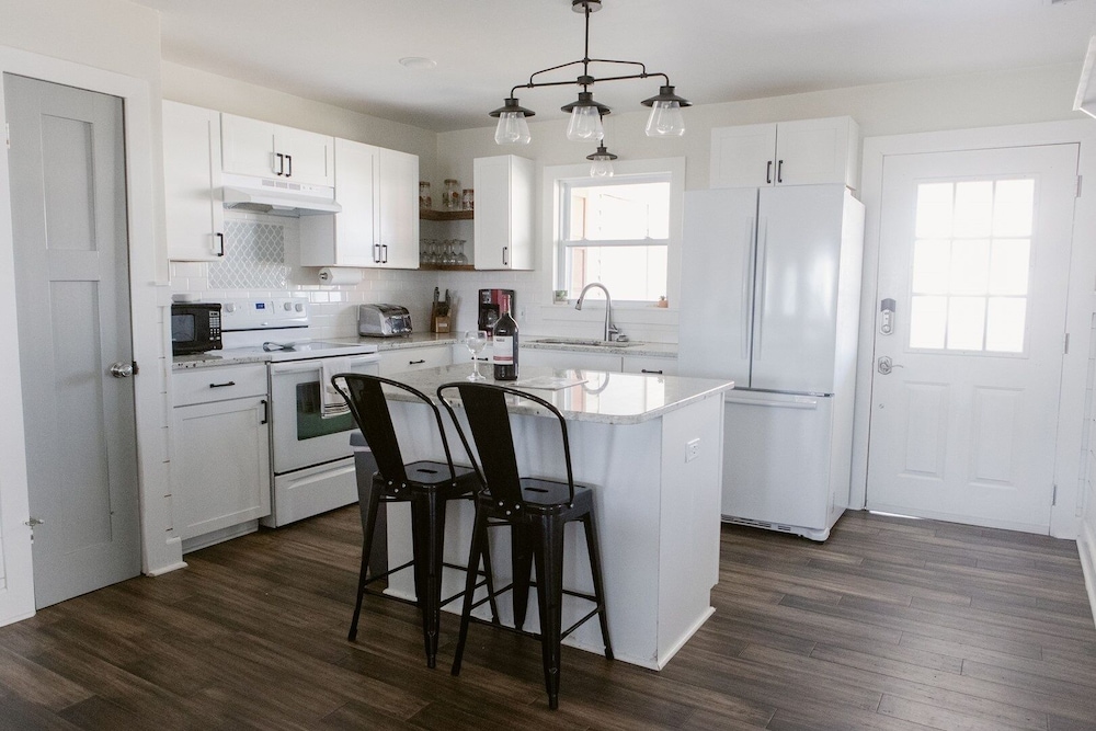 Holden Pattern 4 Bedroom Home by RedAwning view 4