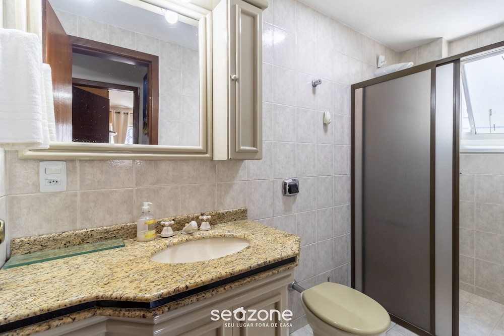 2 Bedroom apt 350m fr the Beach, BC Center Btr0302