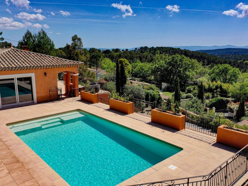 Luxury Property With Private Pool