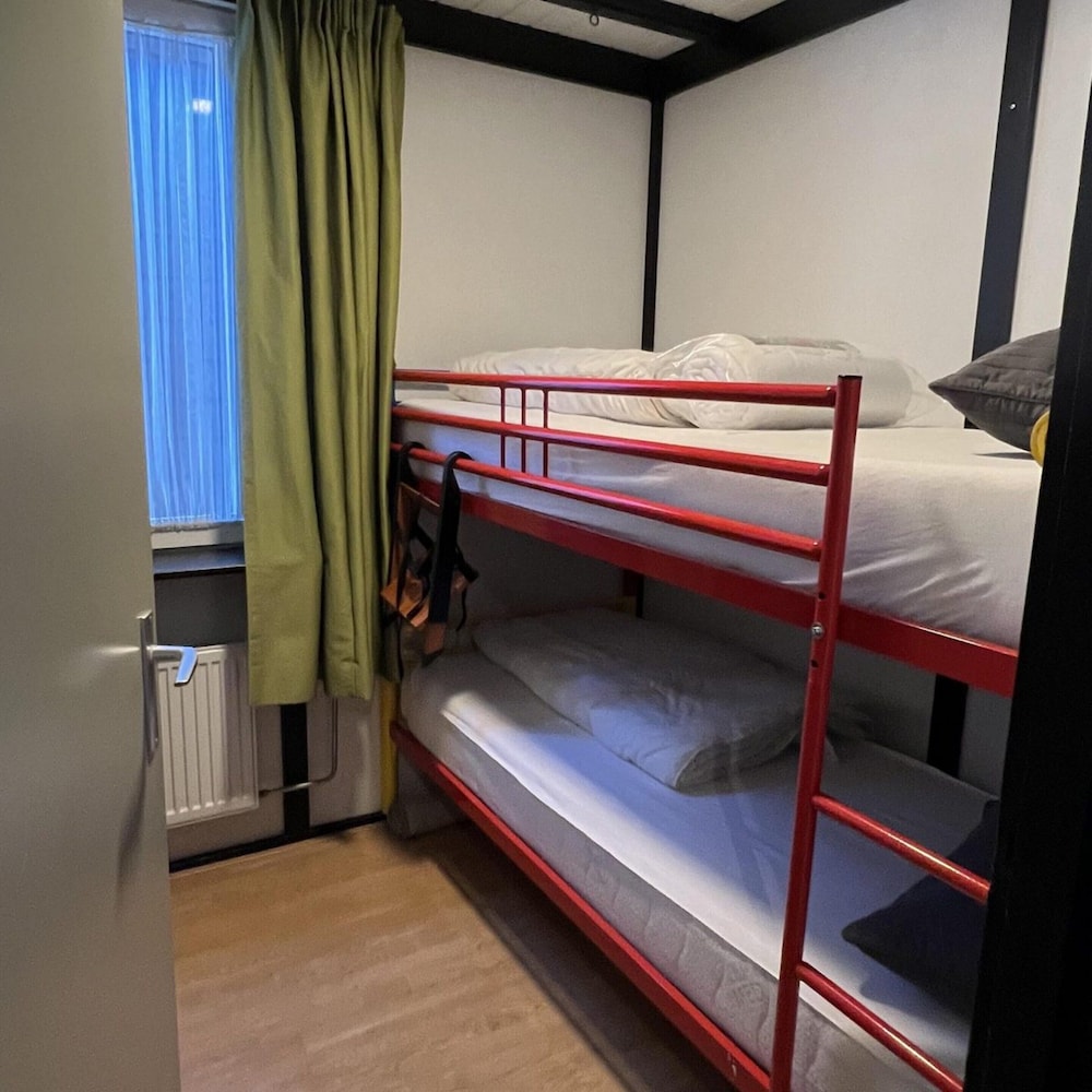 Comfortable Bungalow for 4 People