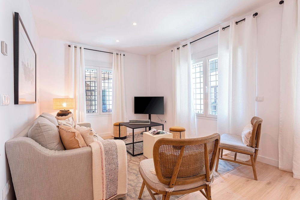 Spectacular 3BD Apartment in Santa Cruz Neighborhood Aire I
