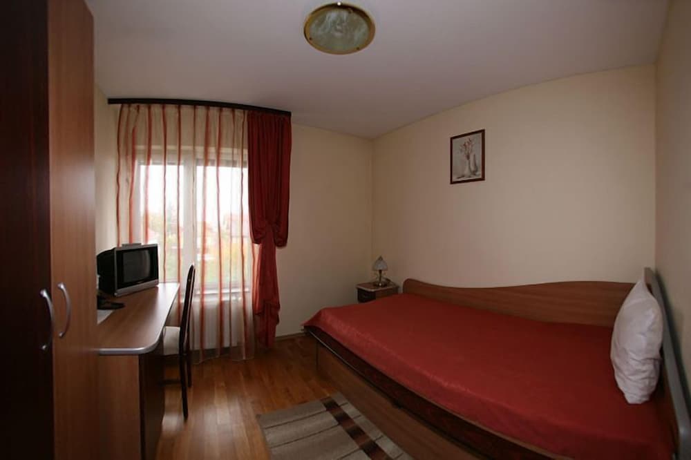 Photo 29